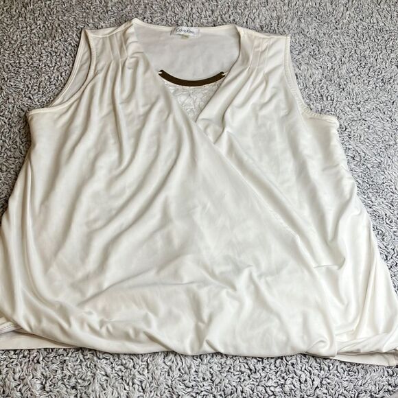 CALVIN KLEIN XL White Shirt With Floral Underlay & Gold Accent - Picture 1 of 11